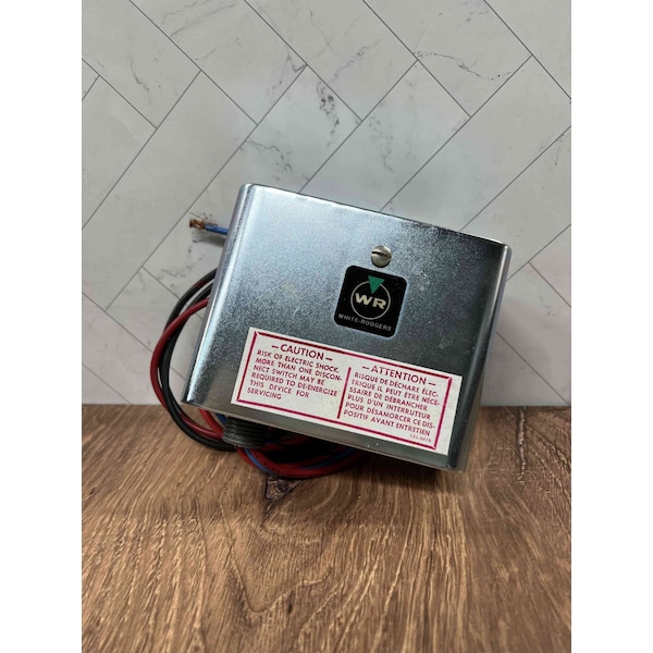 Relay, 44a. 277 volts R841E-1076